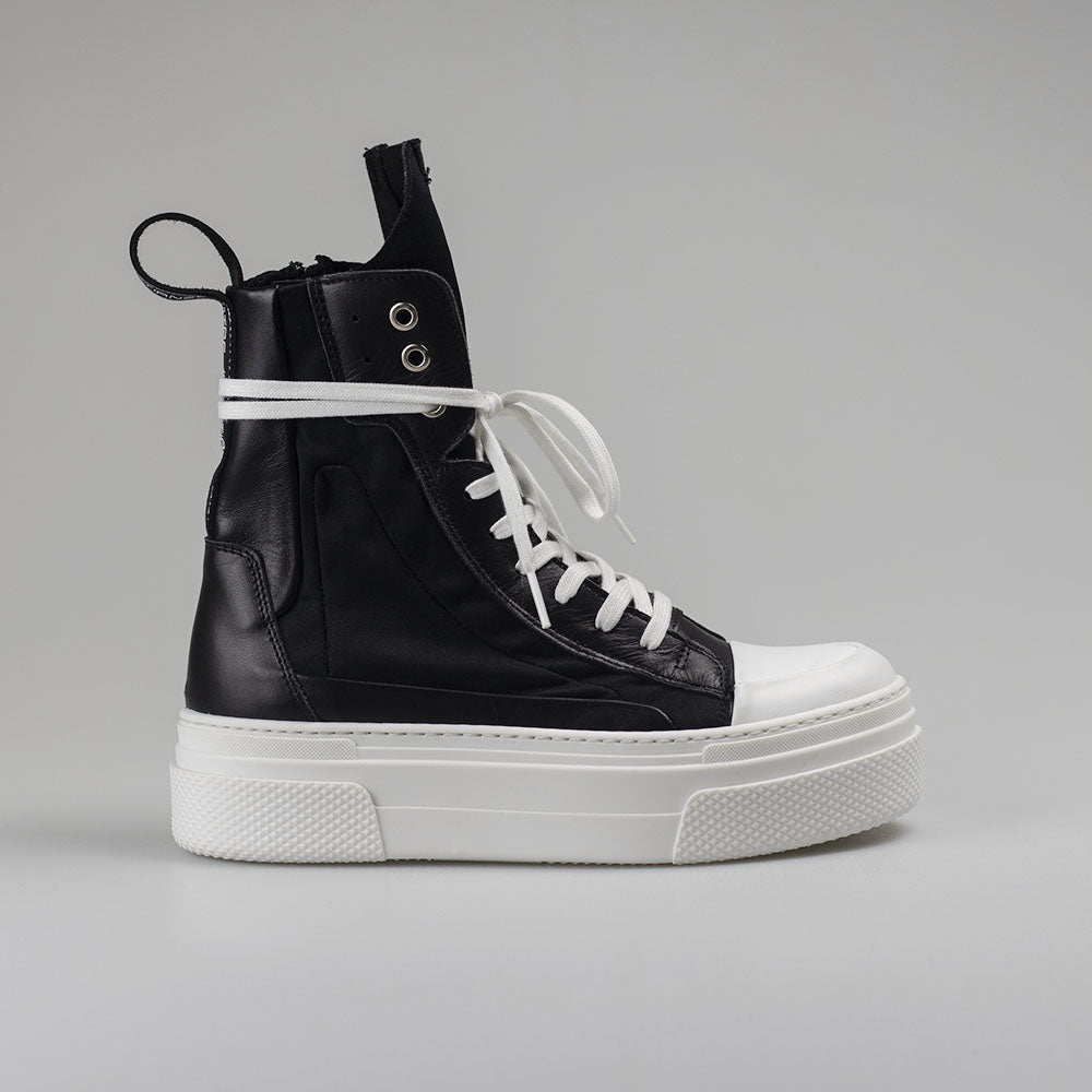 SNEAKERS-CR03-CRISTIANZEROTRE-ATENE-VERSIONE-1-2.jpg