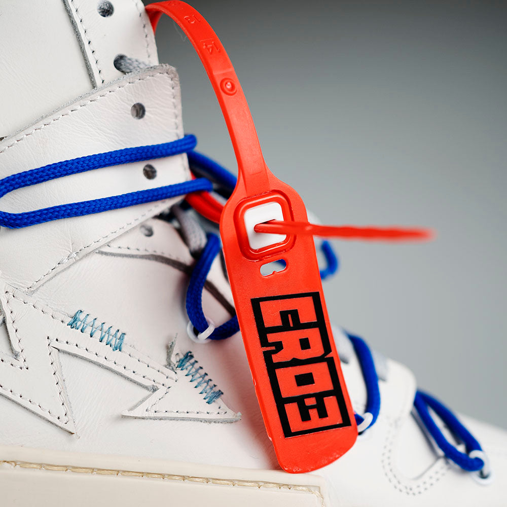 STRONG400-V.2-CRISTIANZEROTRE-CR03-SNEAKERS.1.jpg